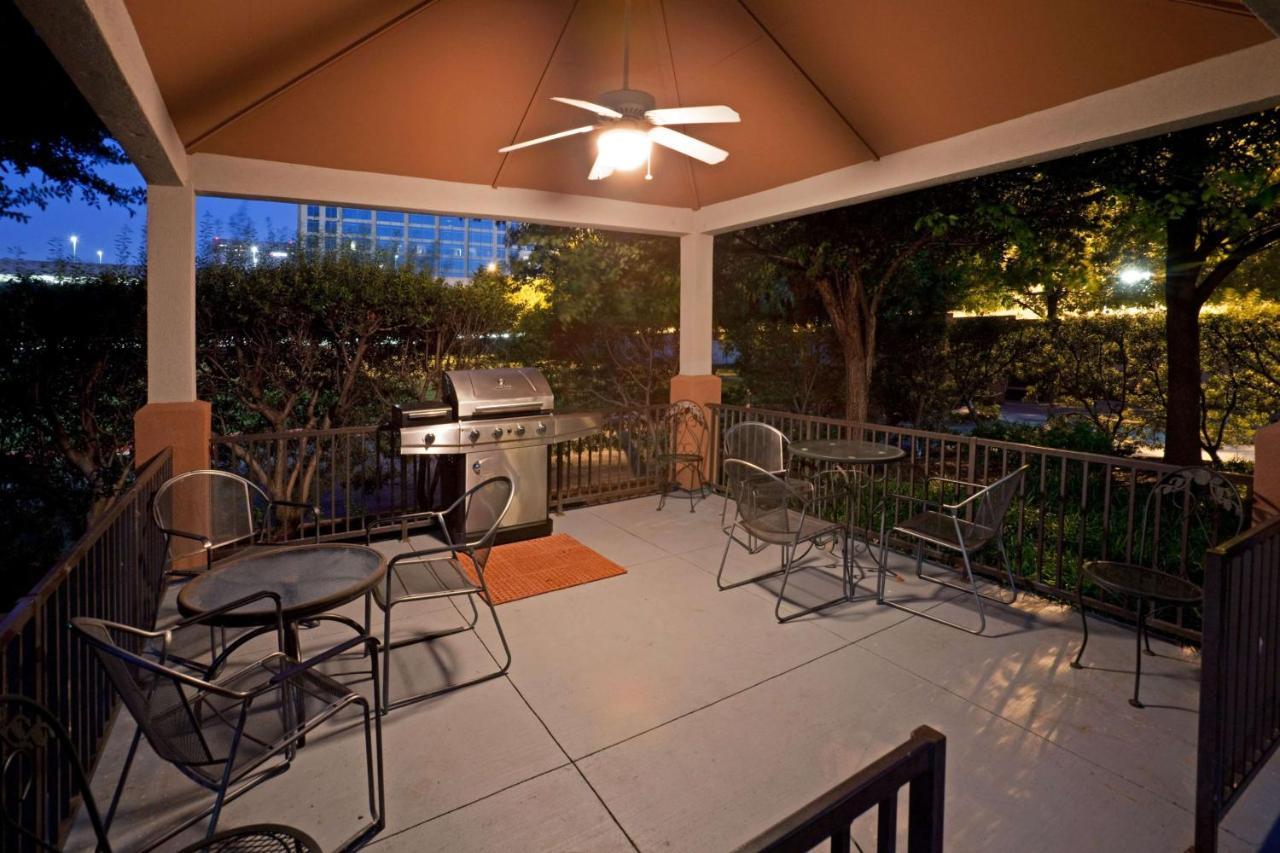 Sonesta Simply Suites Dallas Galleria Екстериор снимка