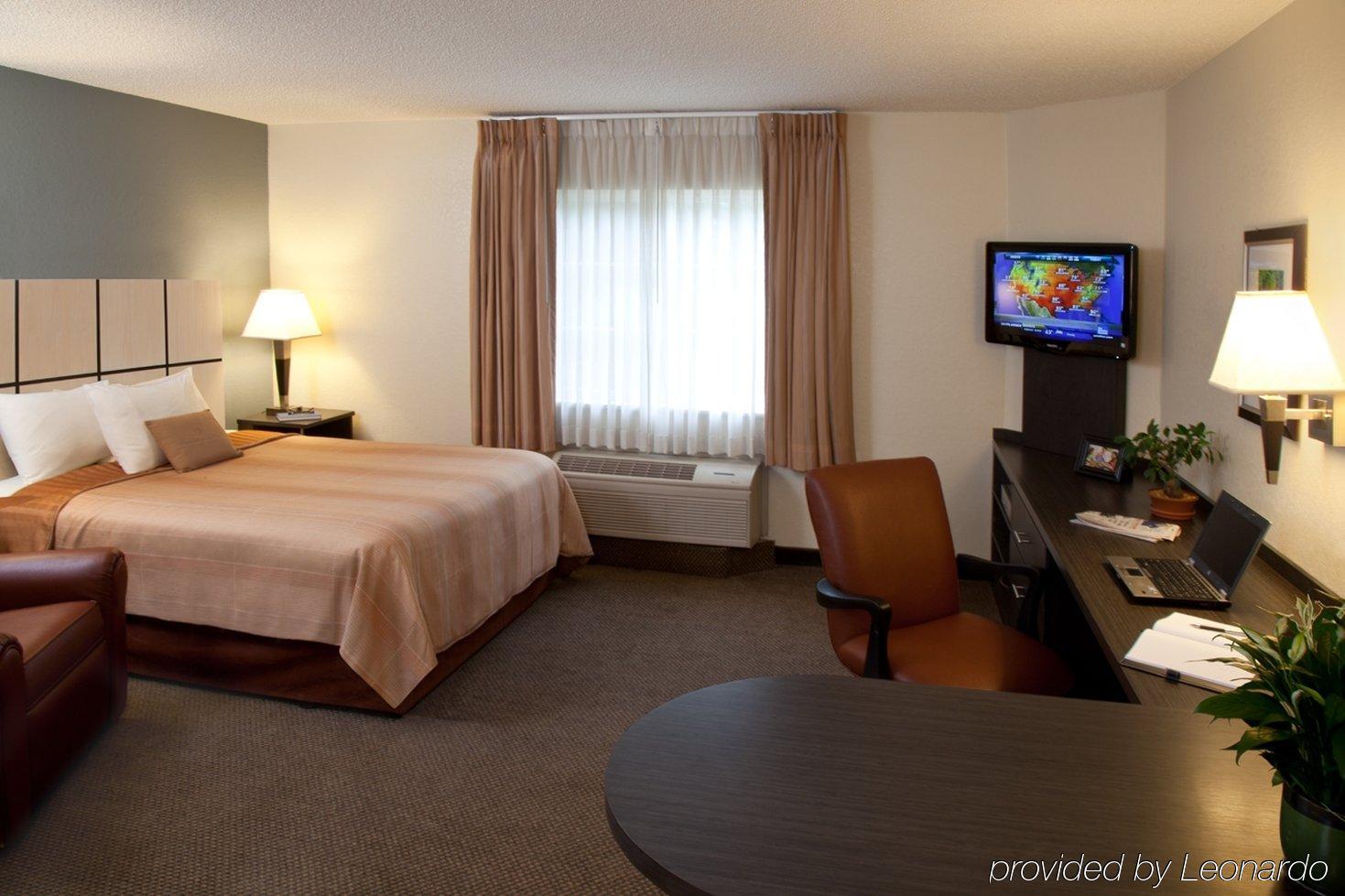 Sonesta Simply Suites Dallas Galleria Стая снимка